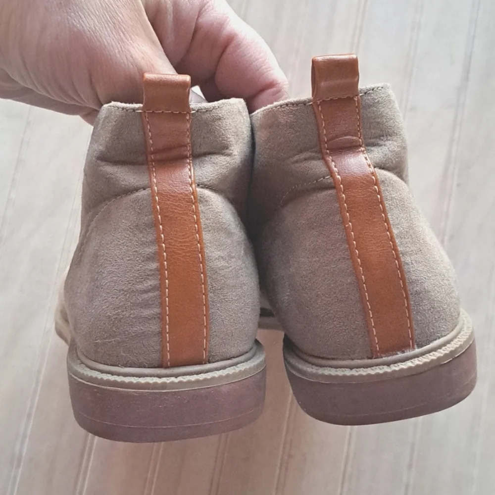Tommy Hilfiger Boys Michael Chukka Taupe Lace Up Dress Shoes Boots